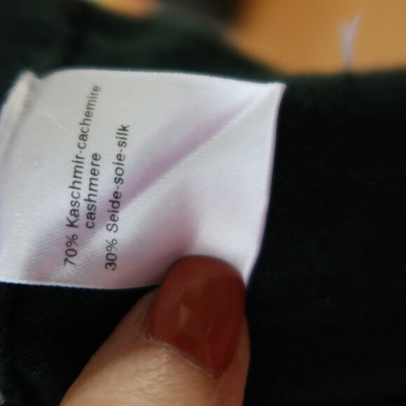 AKRIS sweater green and black striped cashmere and silk US 4 $1000+ - Picture 15 of 16